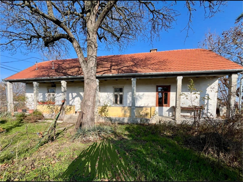 Eladó családi ház, Tápiószentmárton