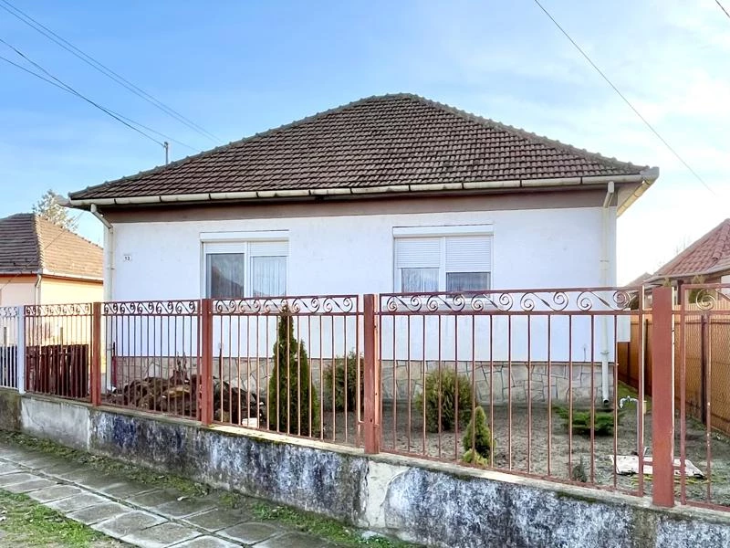 Eladó családi ház, Nagykáta