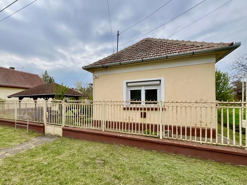 Eladó családi ház, Tápiószele