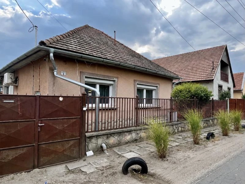 Eladó családi ház, Nagykáta