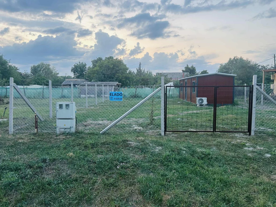 Eladó üdülő, nyaraló, Szeged