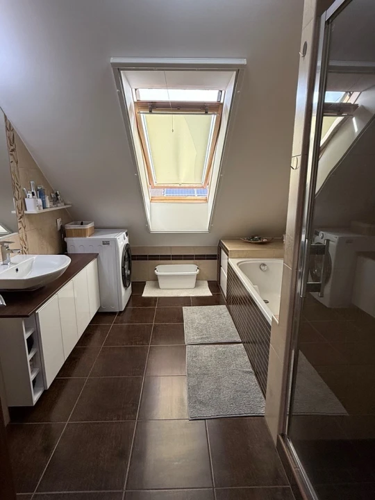 Eladó téglalakás, Szeged