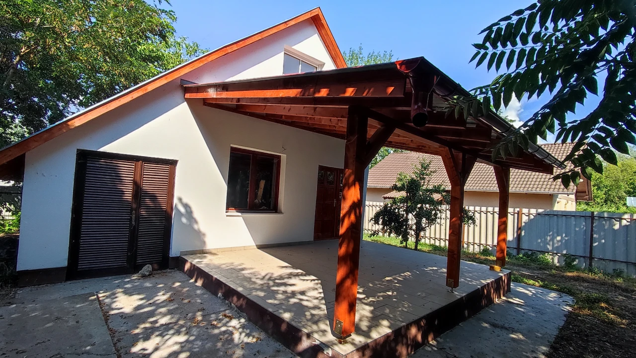 Eladó családi ház, Szeged