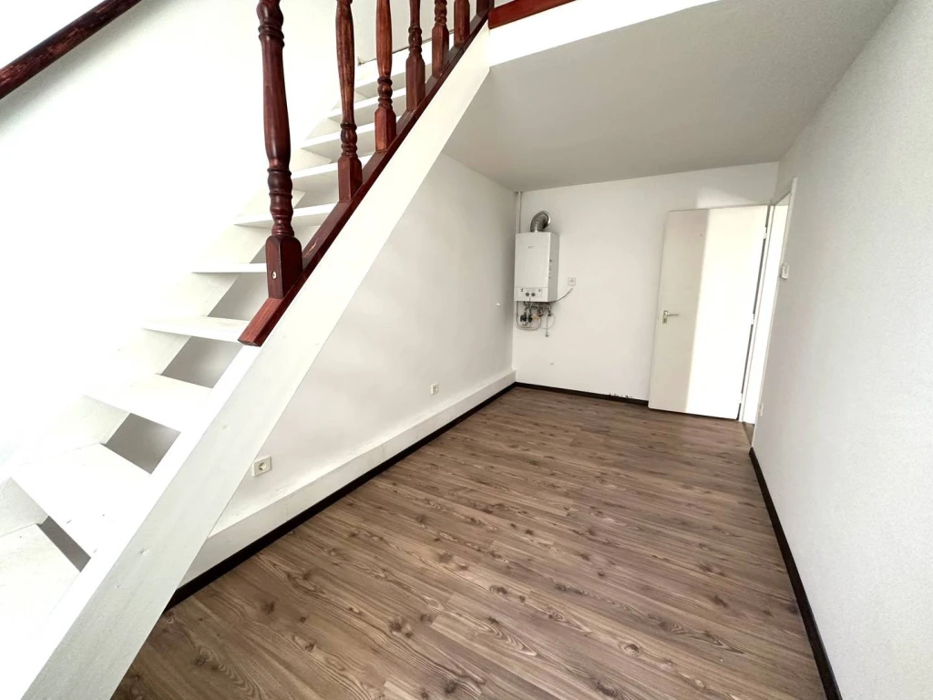 Eladó Üzlet, Budapest VII. kerület, Erzsébetváros (Nagykörúton kívül), 85nm, 62000000 Ft