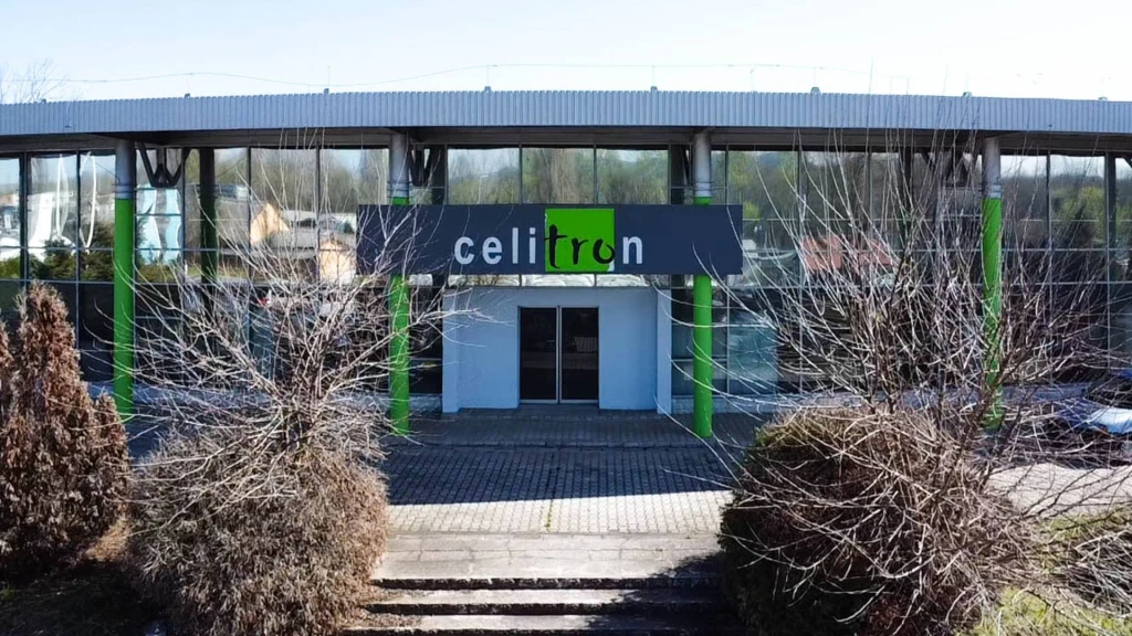 Eladó Gyárépület, Vác, 4700nm, 1606000000 Ft