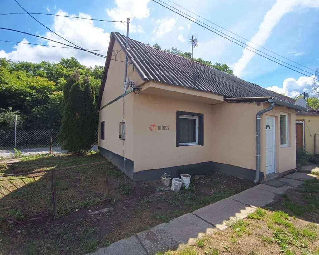 For sale brick flat, Vác, Deákvár, Gombási út