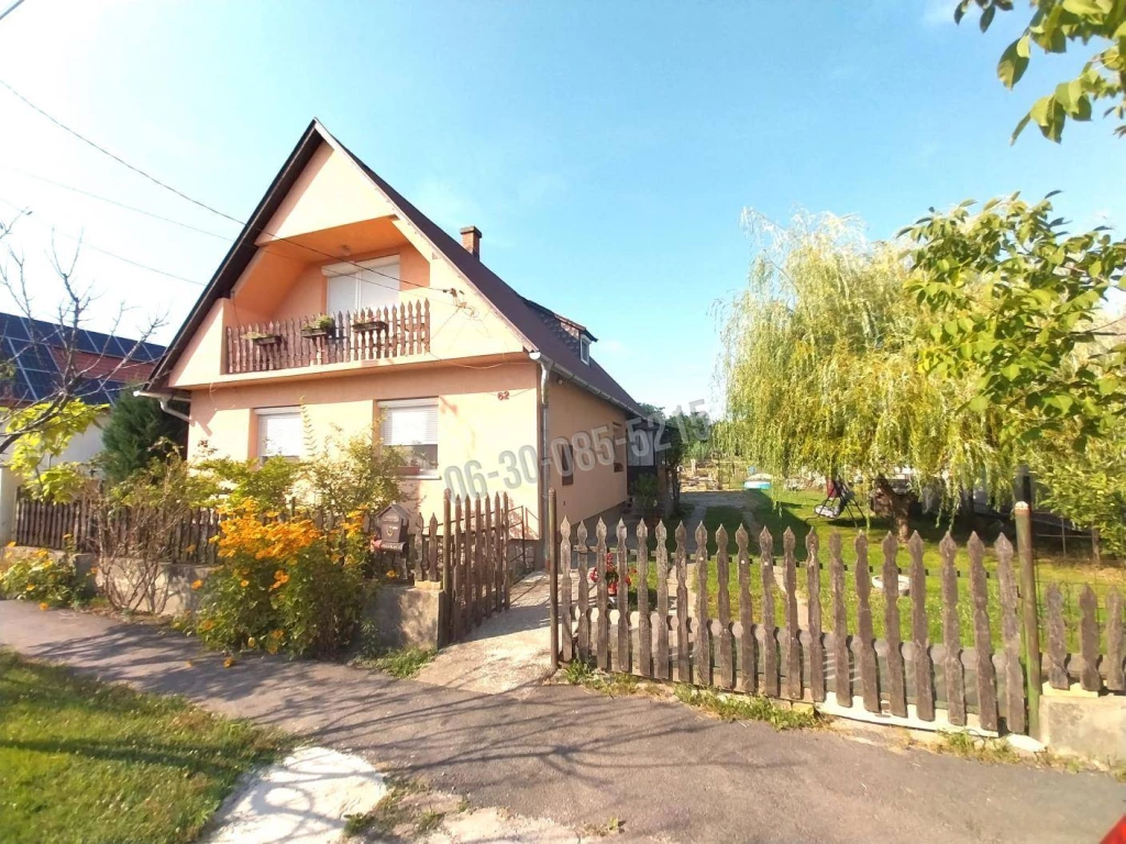 For sale house, Ászár