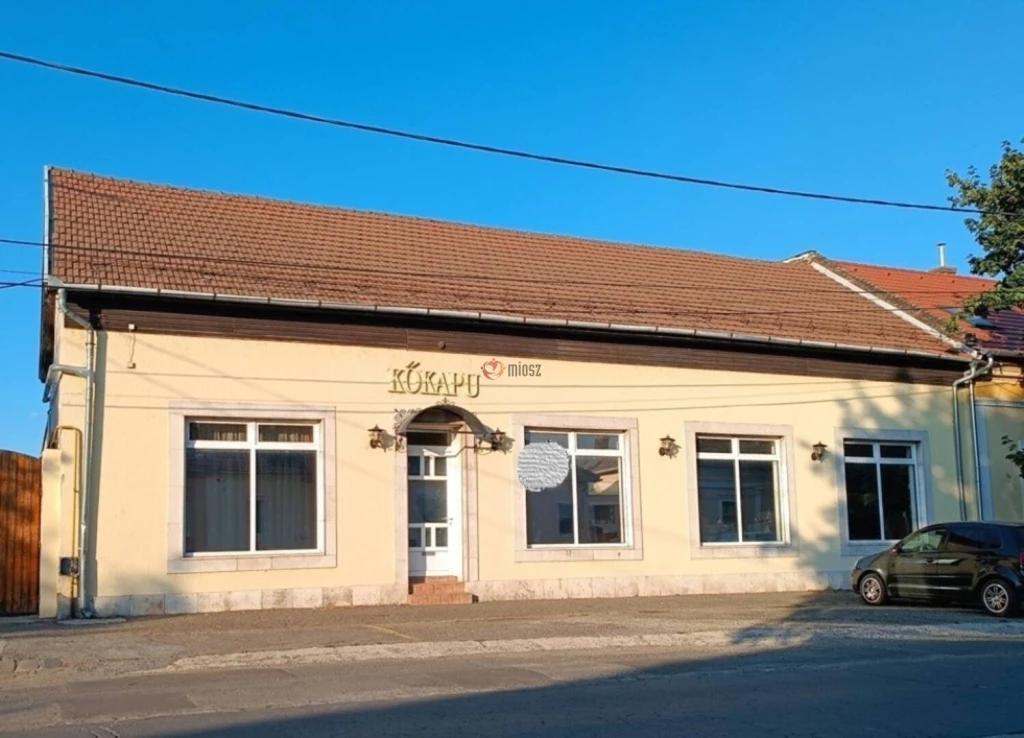 Eladó Vendéglő, étterem, Vác, Kisvác, 361nm, 139999000 Ft