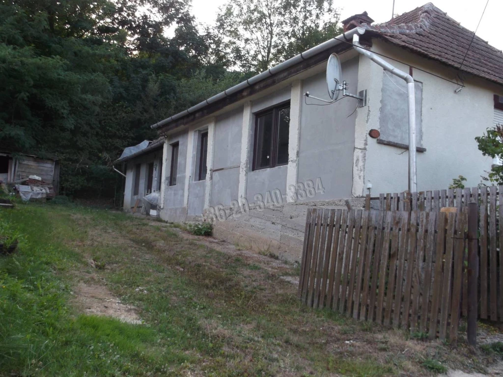 For sale house, Komlóska