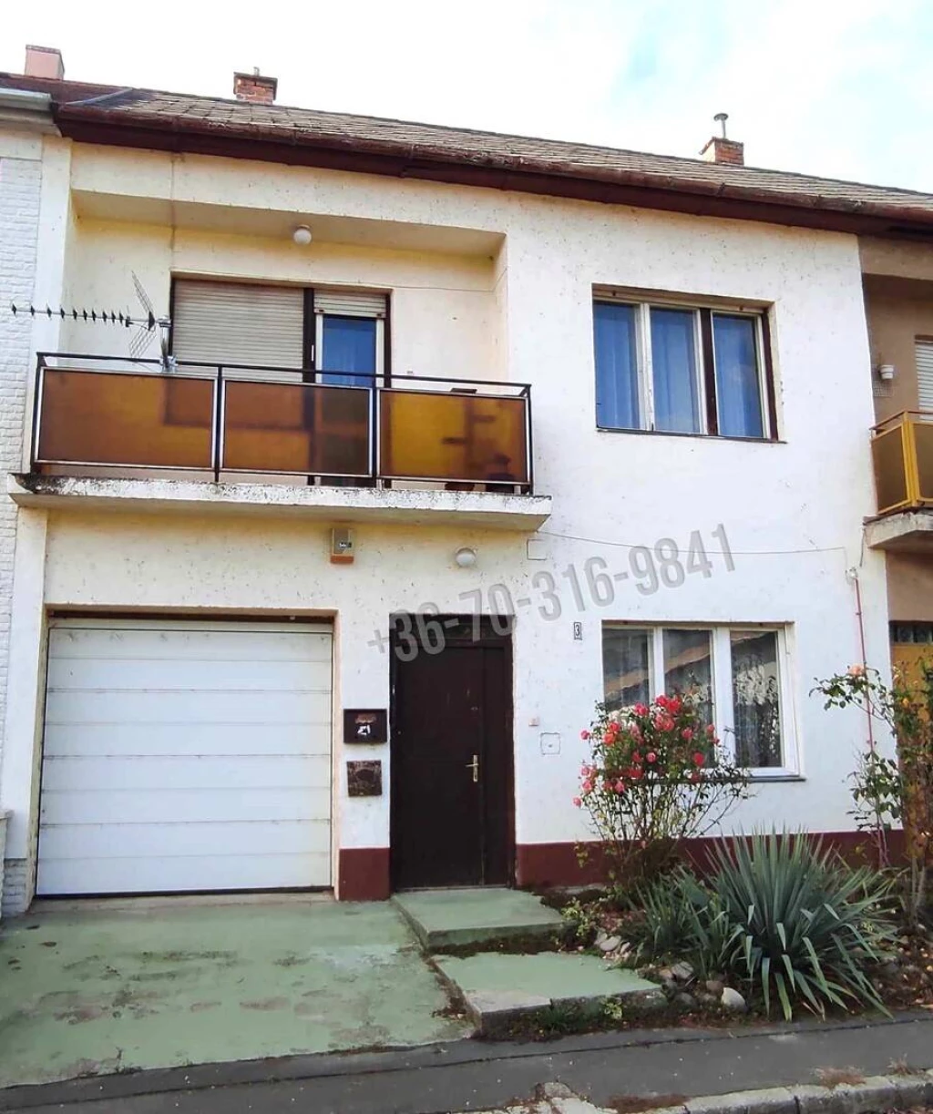 For sale terraced house, Vác