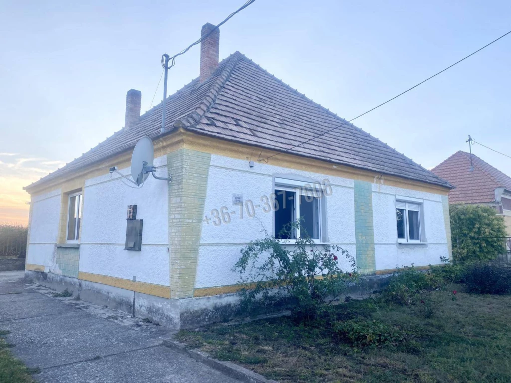 For sale house, Szákszend