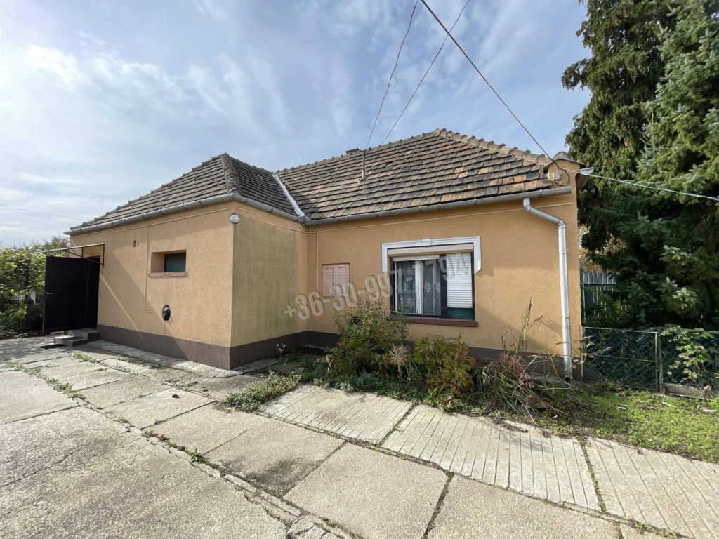 For sale house, Tata