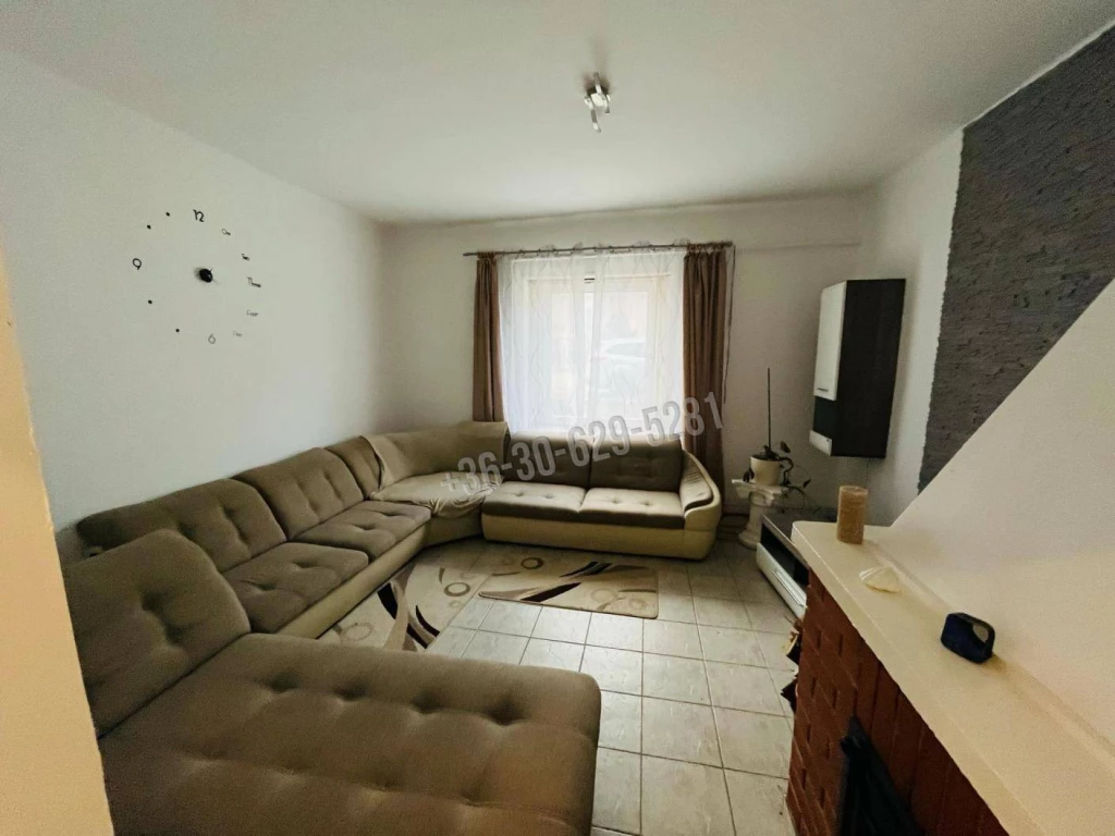 For sale house, Oroszlány