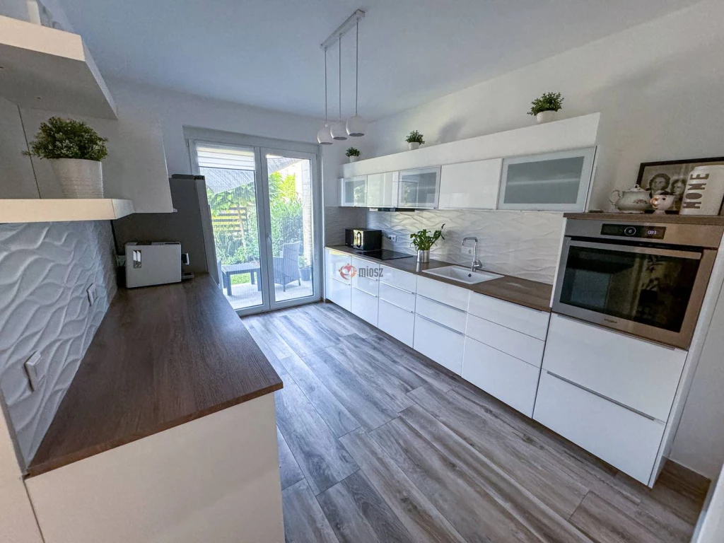 Eladó Ikerház, Budapest XVIII. kerület, Szent Imre-kertváros, 153nm, 219000000 Ft