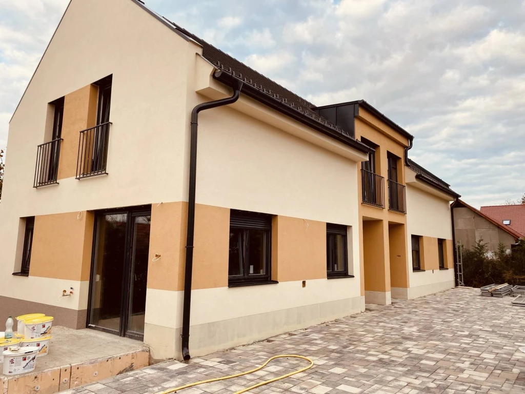 Eladó Ikerház, Balatonszárszó, 111nm, 116765000 Ft