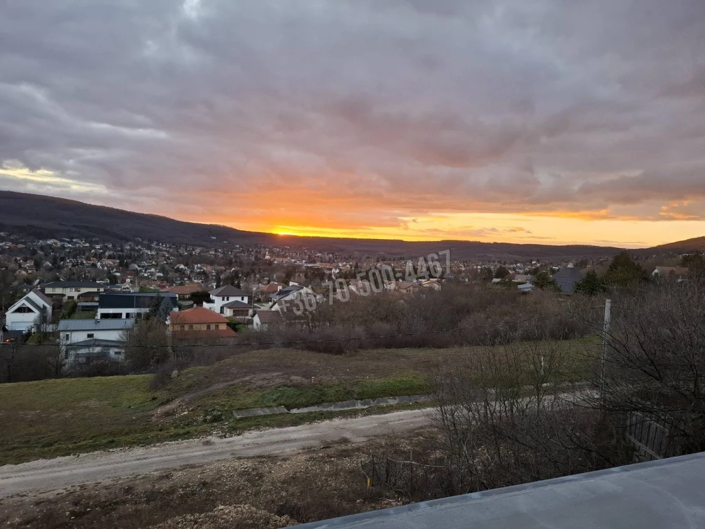 c3-1-name c2-1-name, Nagykovácsi, Zsíroshegyalja