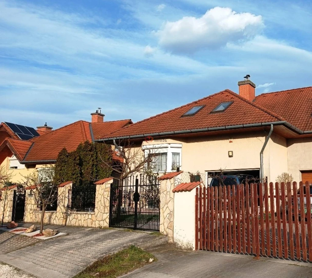 Eladó Sorház, Vác, Václiget, 186nm, 144990000 Ft