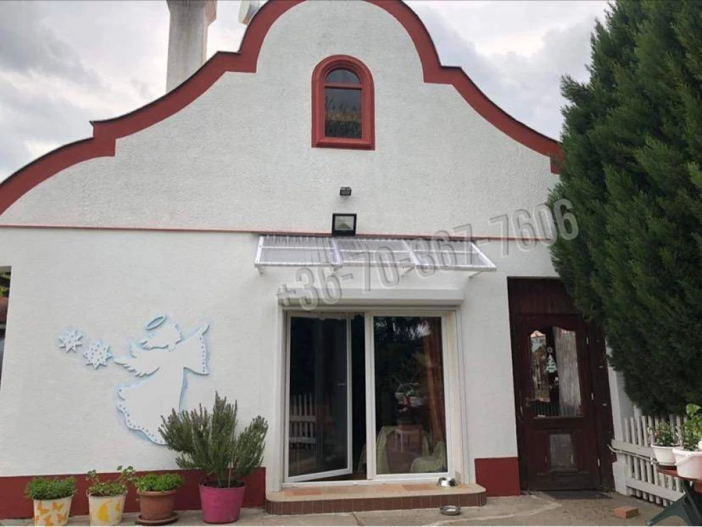 Eladó Családi ház, Oroszlány, 128nm, 76900000 Ft