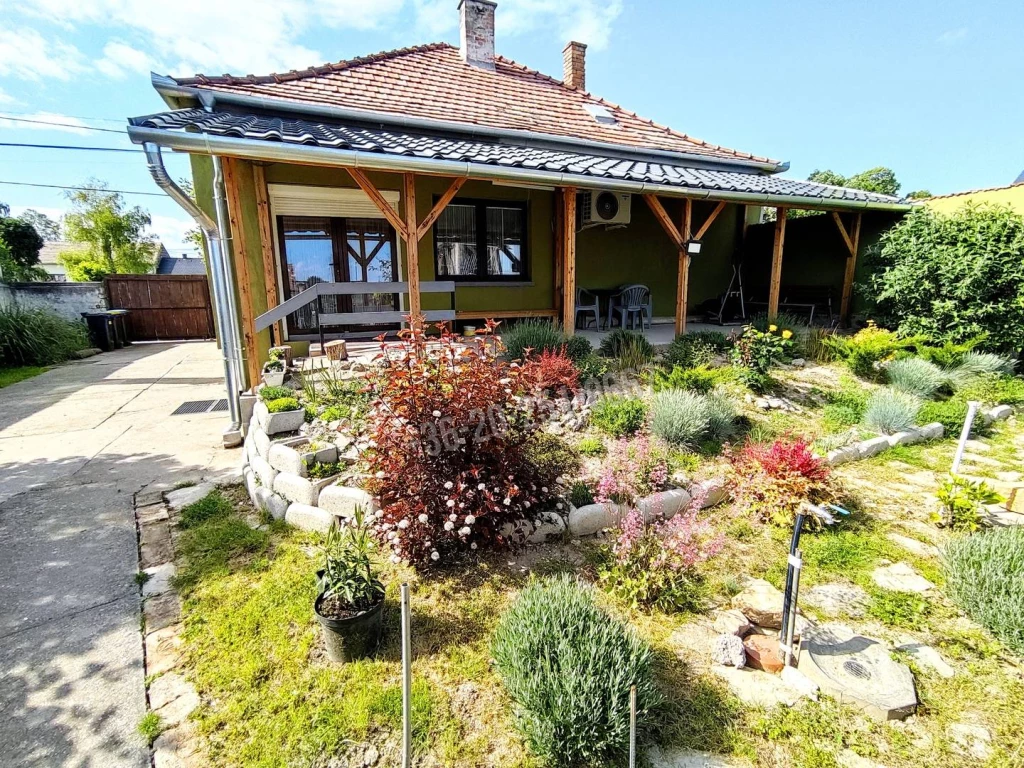 For sale house, Lánycsók