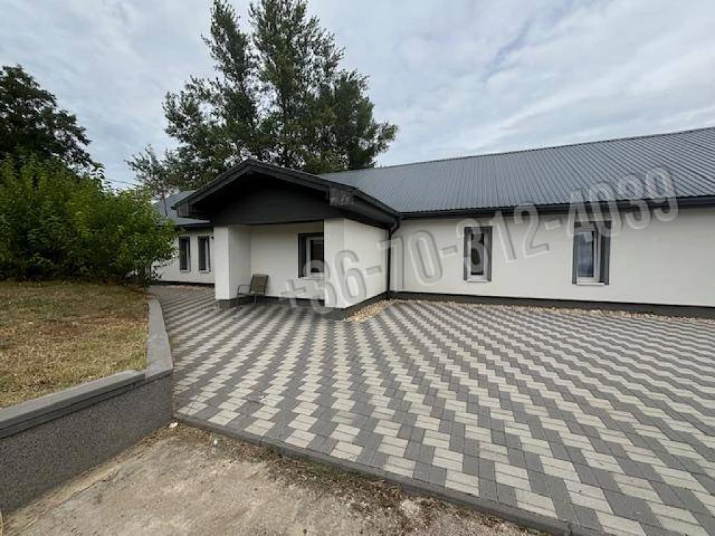 c3-1-name c2-65-name, Tatabánya