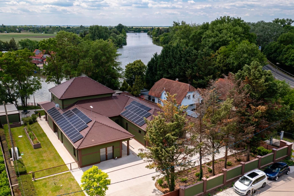 Eladó Családi ház, Békésszentandrás, Dinnyéslaposi üdülősor, 418nm, 550000000 Ft