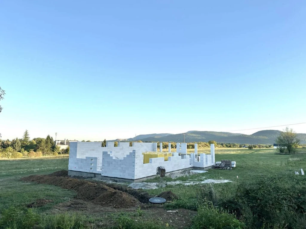 Eladó Családi ház, Kismaros,  Nincs megadva, 150nm, 150000000 Ft