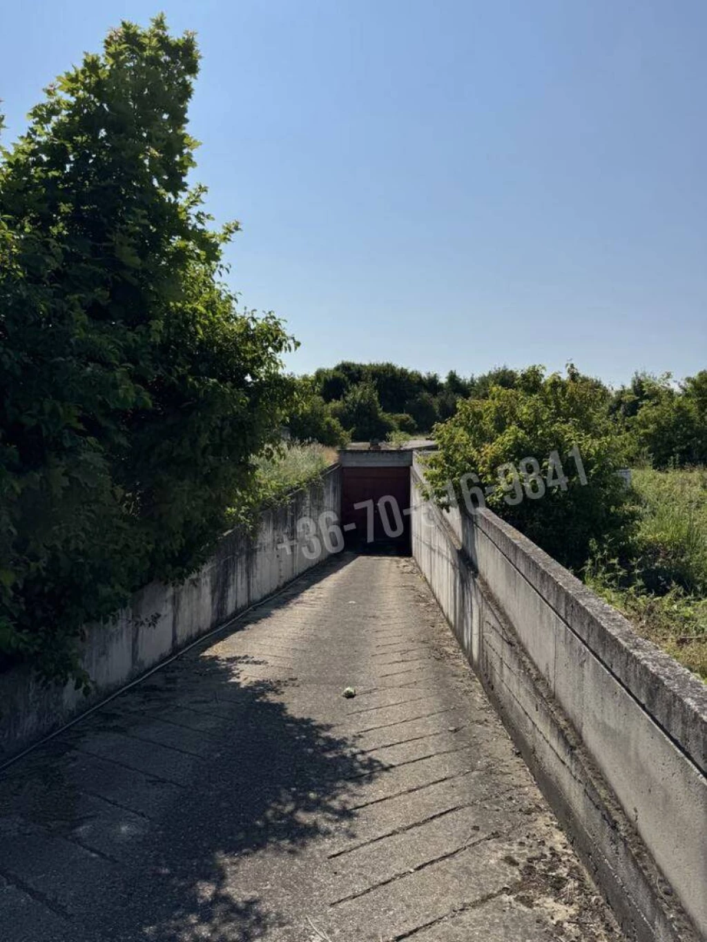 Eladó Gyárépület, Szokolya,  Nincs megadva, 2800nm, 190000000 Ft