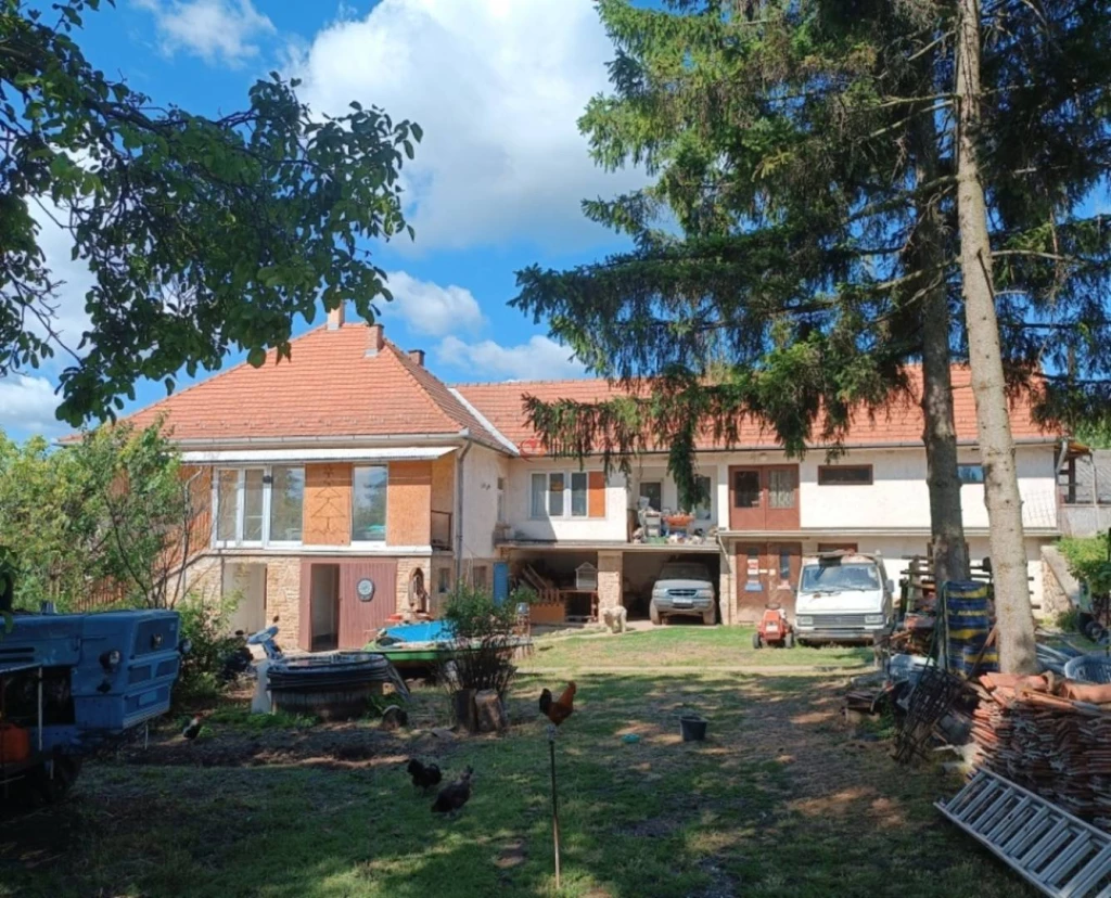 Eladó Családi ház, Szokolya,  Nincs megadva, 240nm, 89900000 Ft