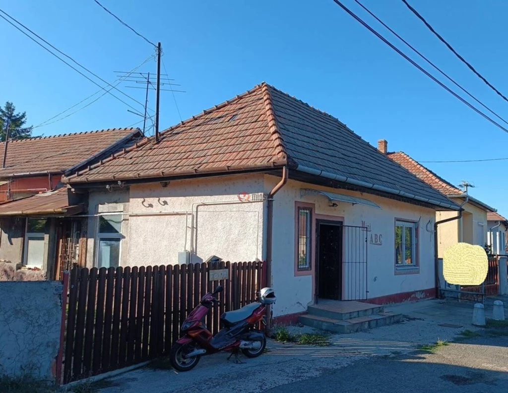 Eladó Családi ház, Kemence, Fő utca, 108nm, 21900000 Ft