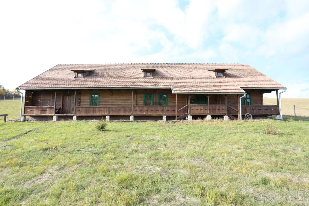 Eladó Családi ház, Szokolya,  Nincs megadva, 360nm, 149899990 Ft