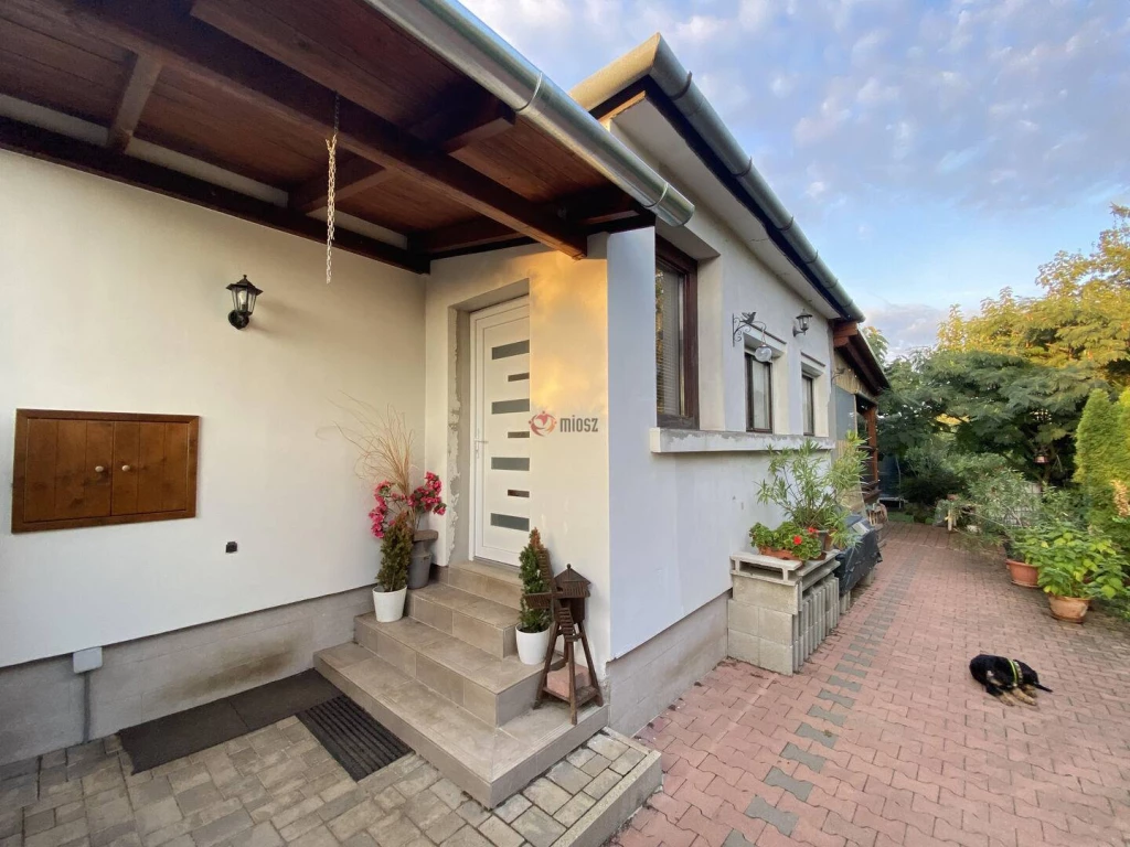 Eladó Családi ház, Kosd, 68nm, 71000000 Ft