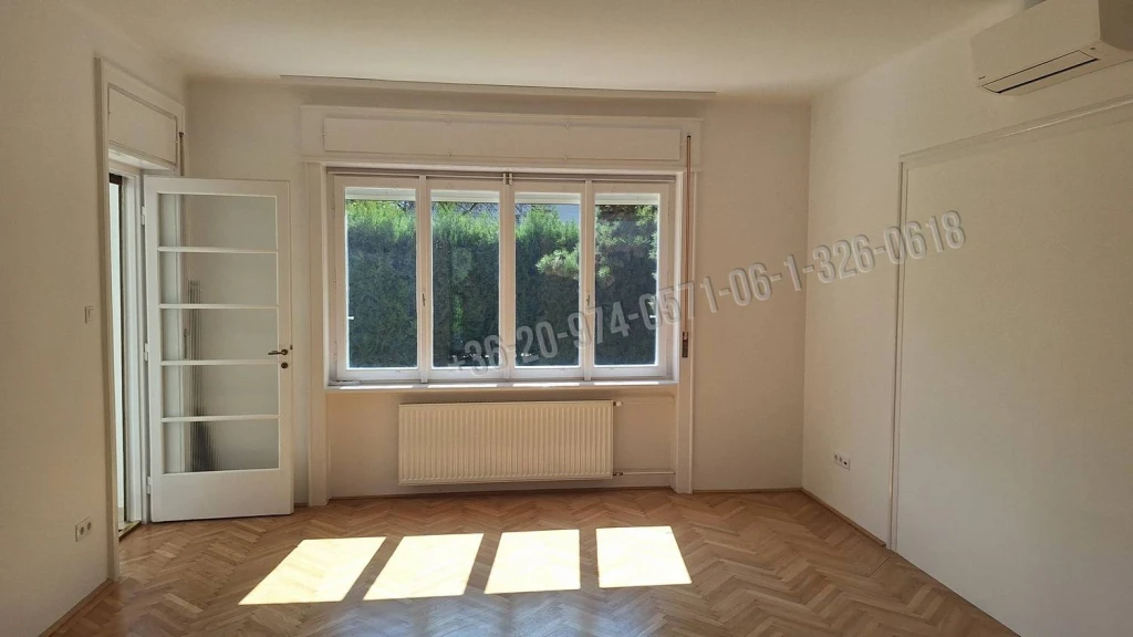 c3-2-name c2-68-name, Budapest II. kerület, Vérhalom