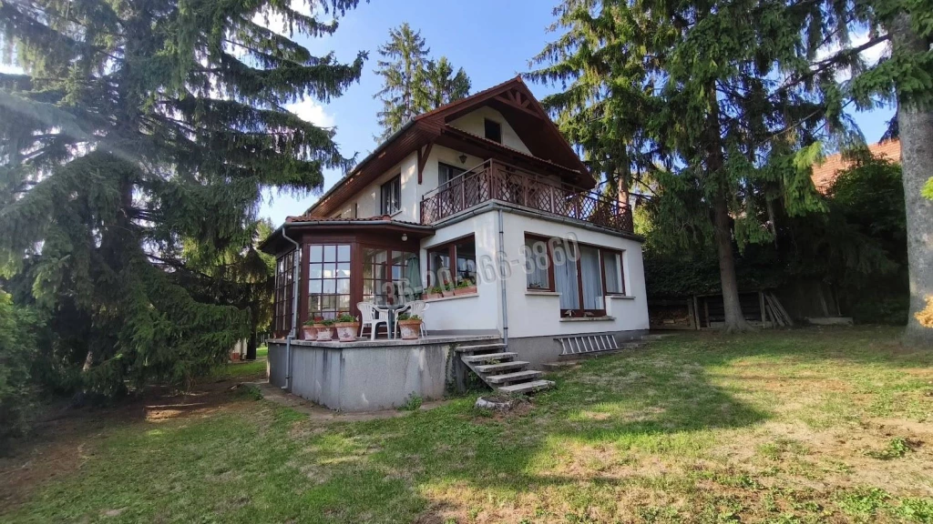 c3-1-name c2-1-name, Budakeszi, Szilvamag