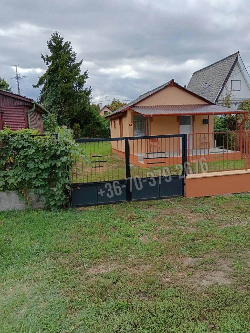 Eladó Üdülő, nyaraló, Tóalmás, 42nm, 18700000 Ft