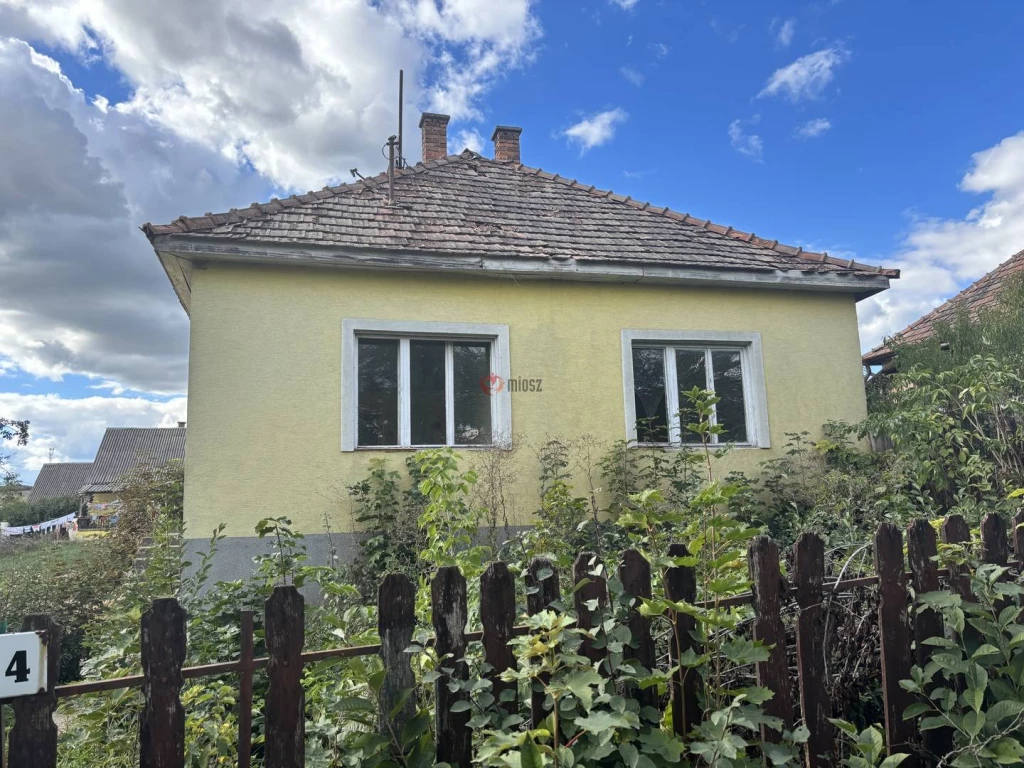 Eladó Családi ház, Acsa, 120nm, 14900000 Ft