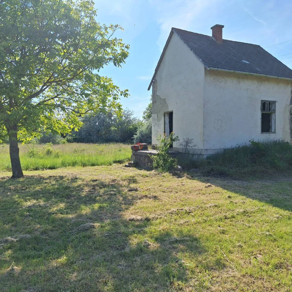 Eladó Építési telek, Székesfehérvár, Feketehegy, 5156nm, 16500000 Ft