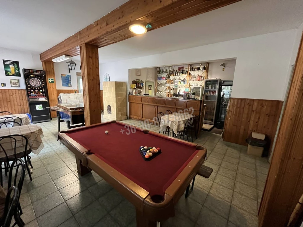 Kiadó Vendéglő, étterem, Alsószentiván, Tanácsköztársaság tér, 120nm, 100000 Ft