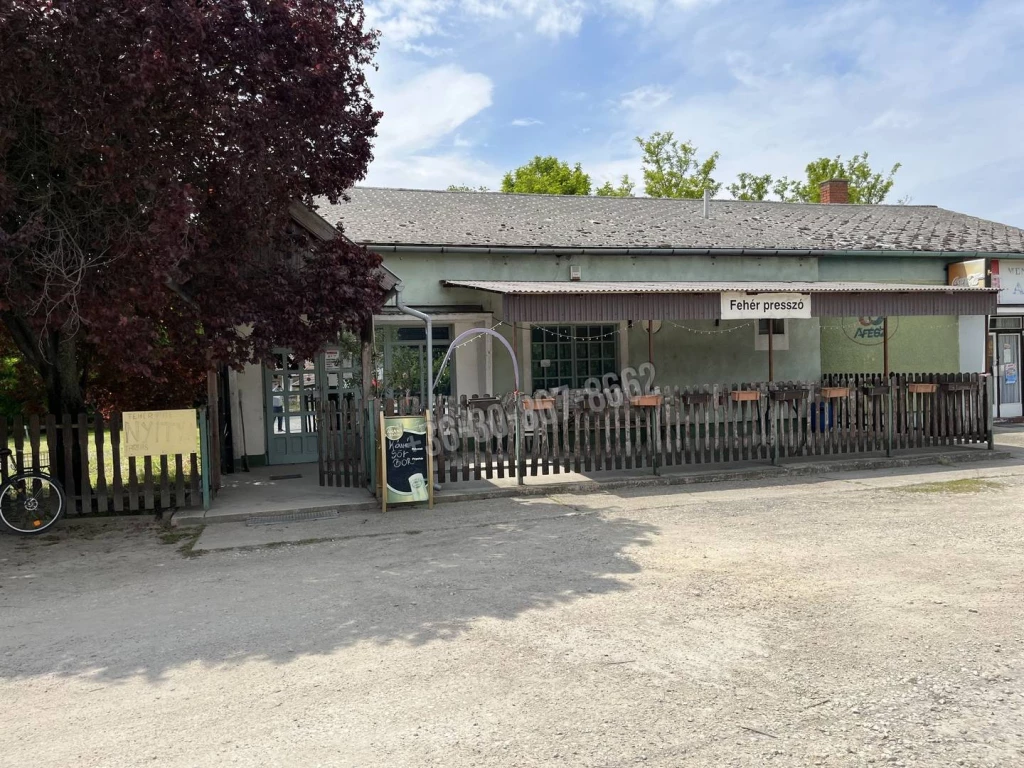 Eladó Vendéglő, étterem, Alsószentiván, Tanácsköztársaság tér, 120nm, 31000000 Ft