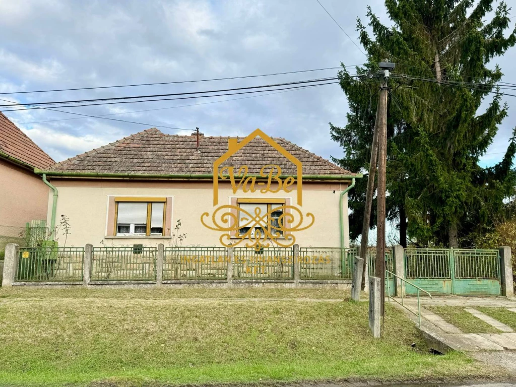 Eladó Családi ház, Pétervására, 60nm, 11000000 Ft