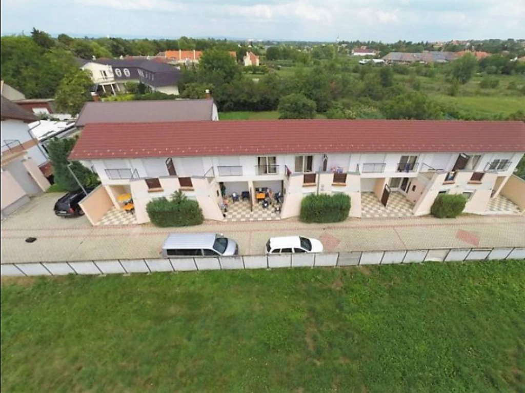 Eladó Sorház, Siófok, Balatonkiliti, Honvéd utca, 750nm, 220000000 Ft