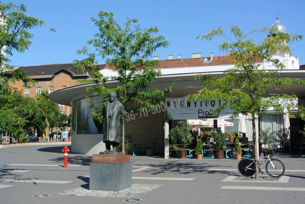 For sale brick flat, Budapest XI. kerület, Műegyetem környéke, Móricz Zsigmond körtér