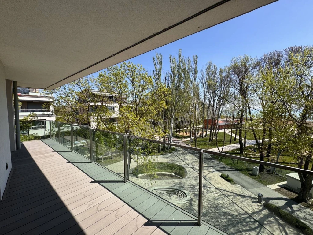 Eladó Téglalakás, Balatonfüred, Fürdőtelep, 159nm, 397500000 Ft