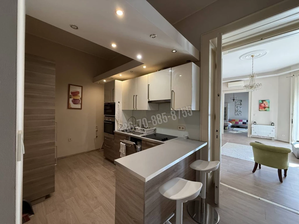 Kiadó Téglalakás, Budapest VI. kerület, Terézváros (Nagykörúton belül), 120nm, 560000 Ft