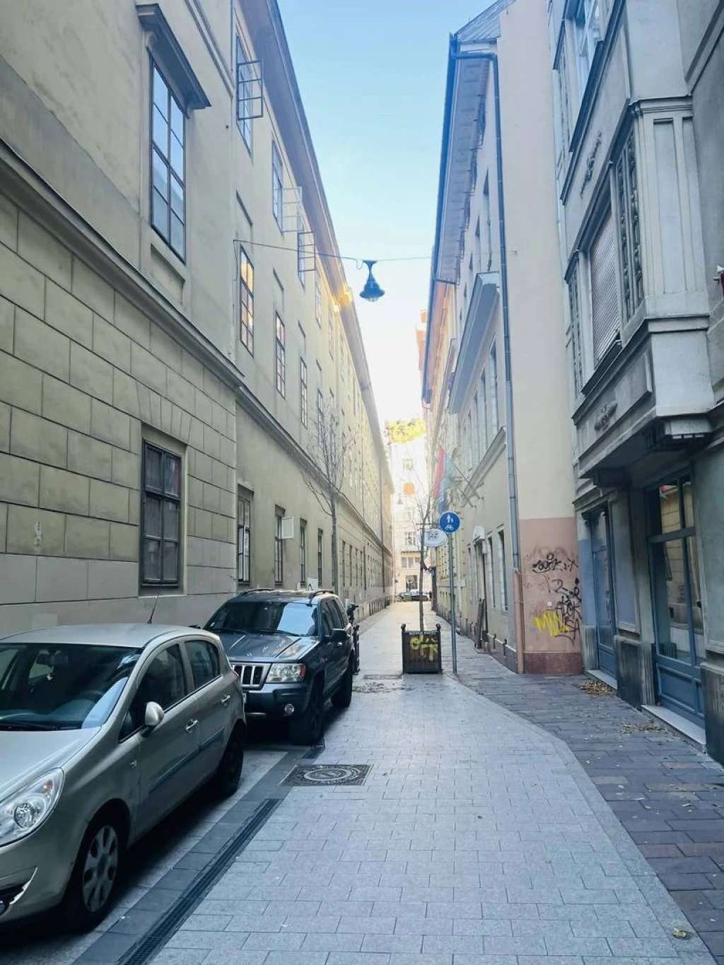 Eladó Téglalakás, Budapest V. kerület, Belváros, 73nm, 90000000 Ft