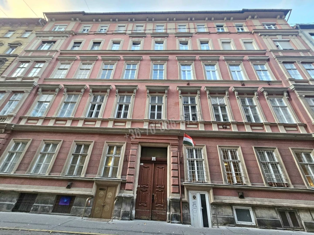 Eladó Téglalakás, Budapest VIII. kerület, Palotanegyed, Bródy Sándor utca, 30nm, 51900000 Ft