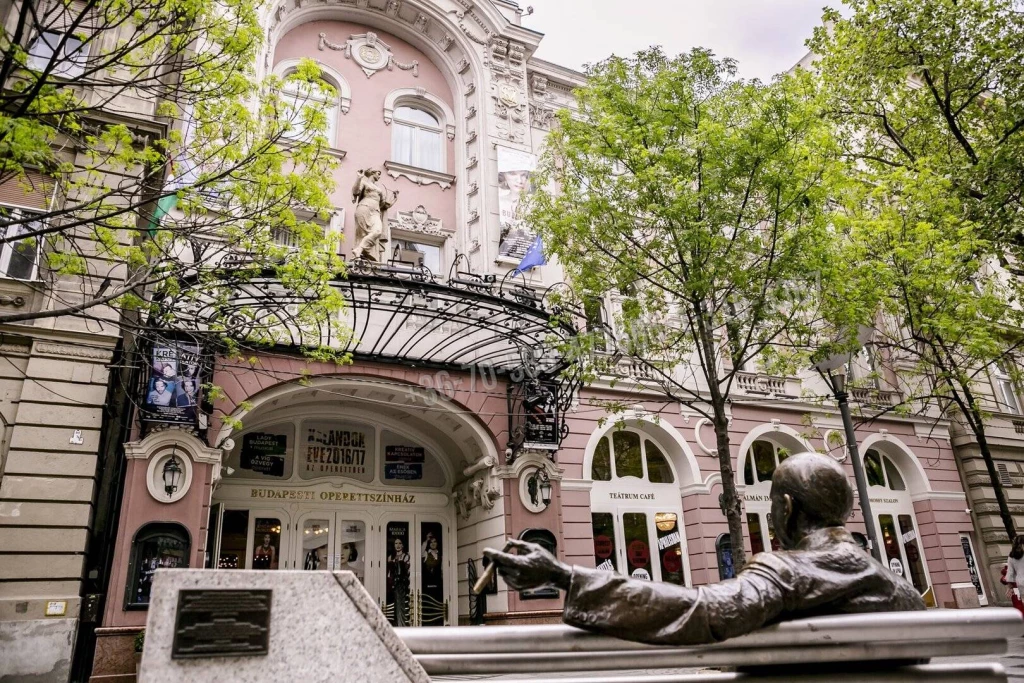 Eladó Téglalakás, Budapest VI. kerület, Külső-Terézváros–Diplomatanegyed, 41nm, 99000000 Ft