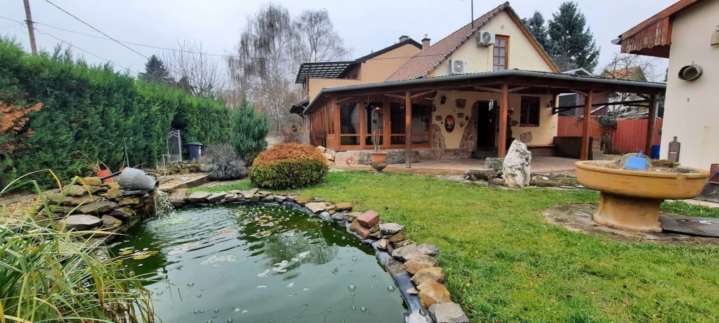 Eladó Családi ház, Verőce, Verőce ófalu, 105nm, 110000000 Ft