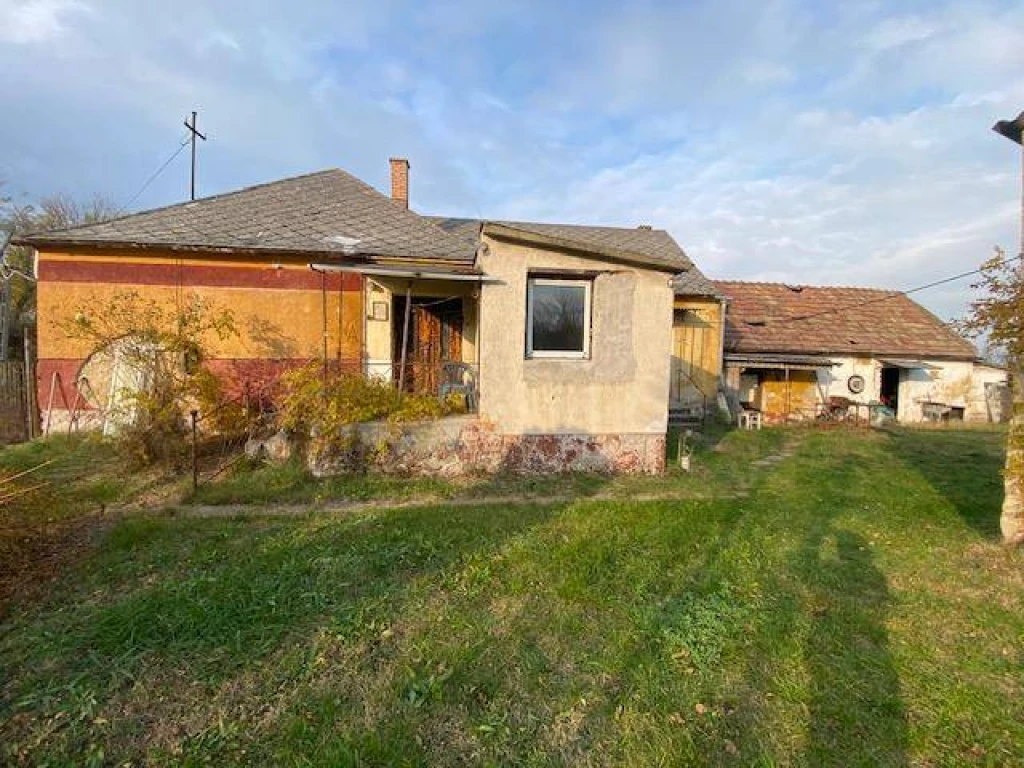 Eladó Családi ház, Császár, 117nm, 27200000 Ft