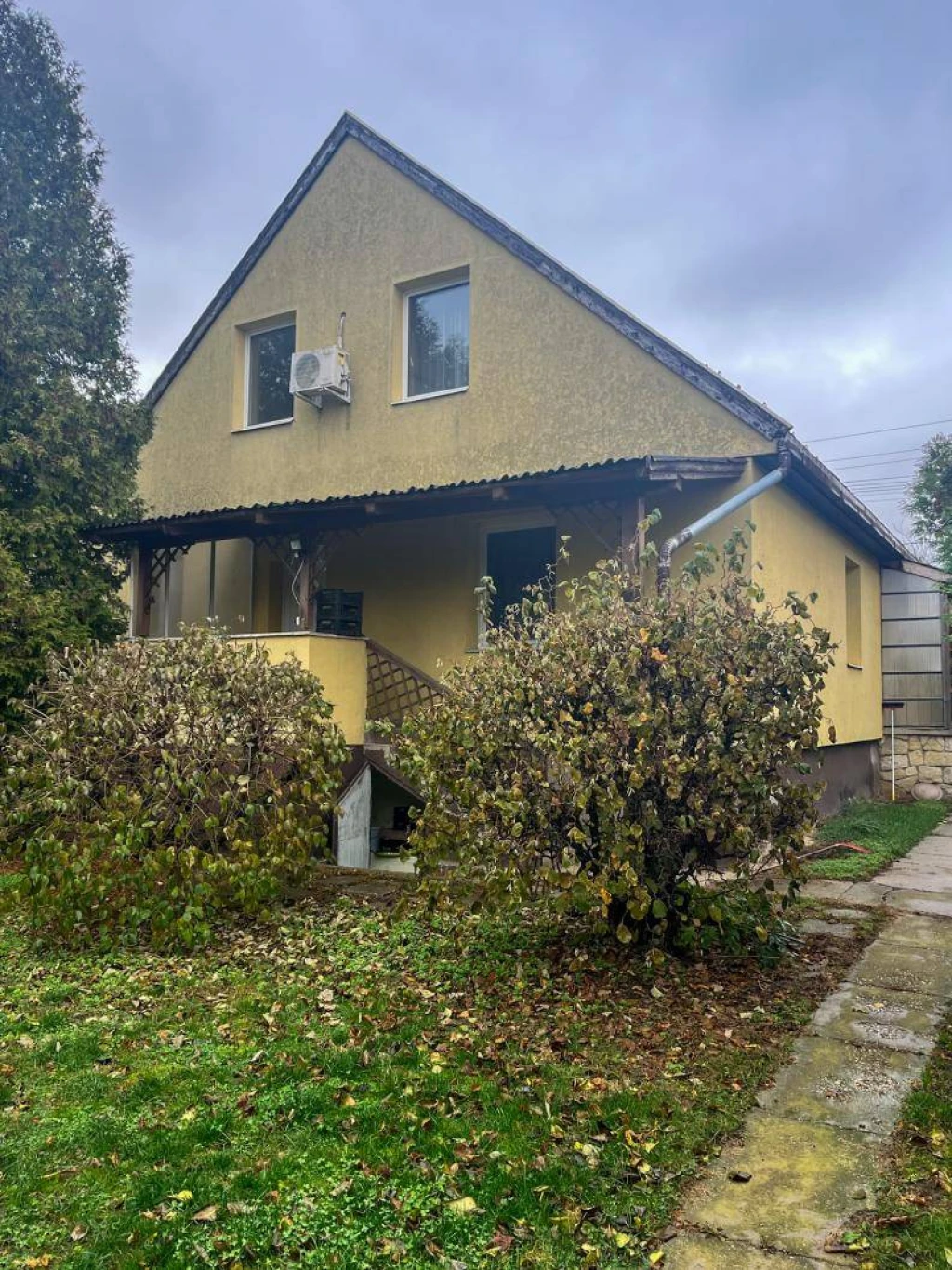 Eladó Családi ház, Vértesszőlős, 180nm, 85000000 Ft