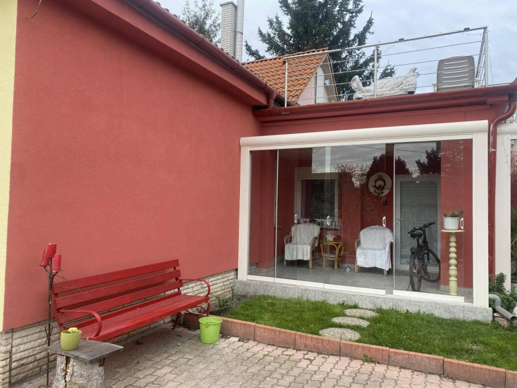 c3-1-name c2-19-name, Komárom